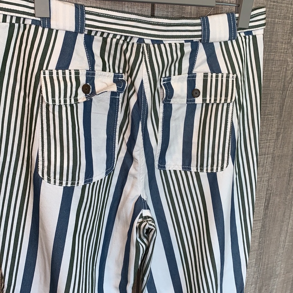 Ann Taylor LOFT | High-Rise Striped Zip Ankle‎ Joggers in 100% Lyocell - Picture 6 of 14